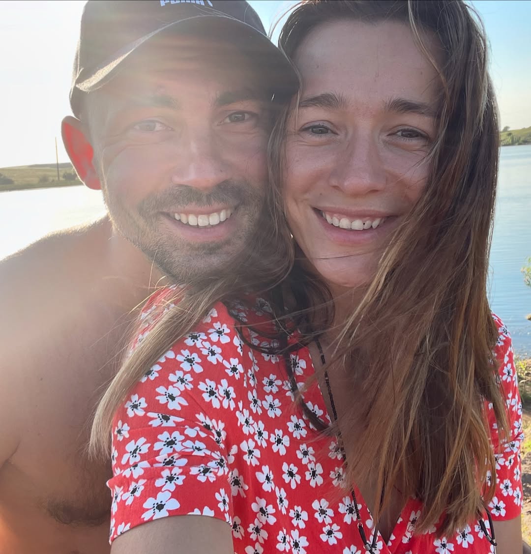 Тонкі брови і яскравий мейк: як Настя Коротка виглядала в юності